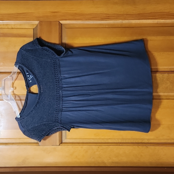 LOFT Women's Size Small Gray Cap Sleeve Top/Shirt, EUC